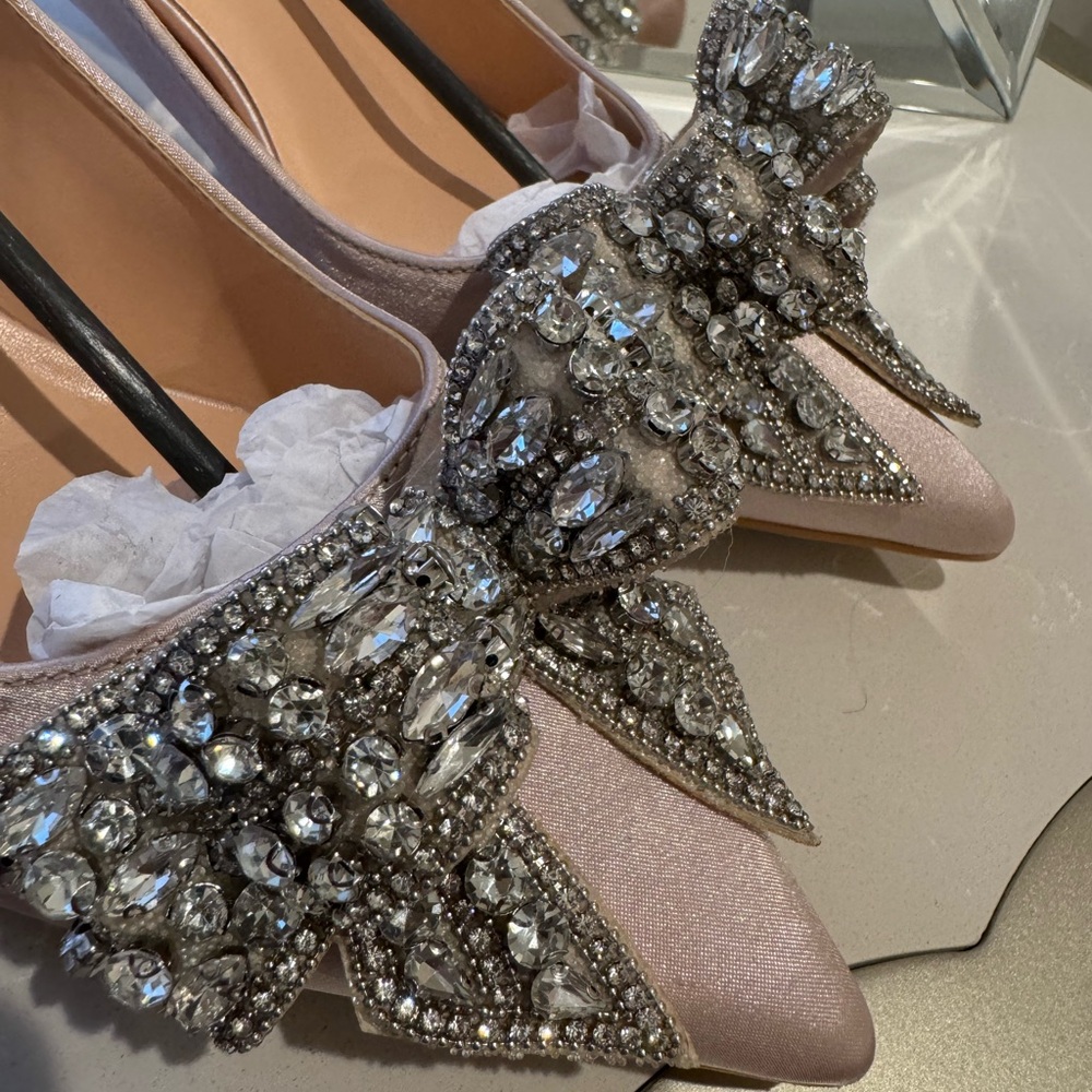 Evening shoes
